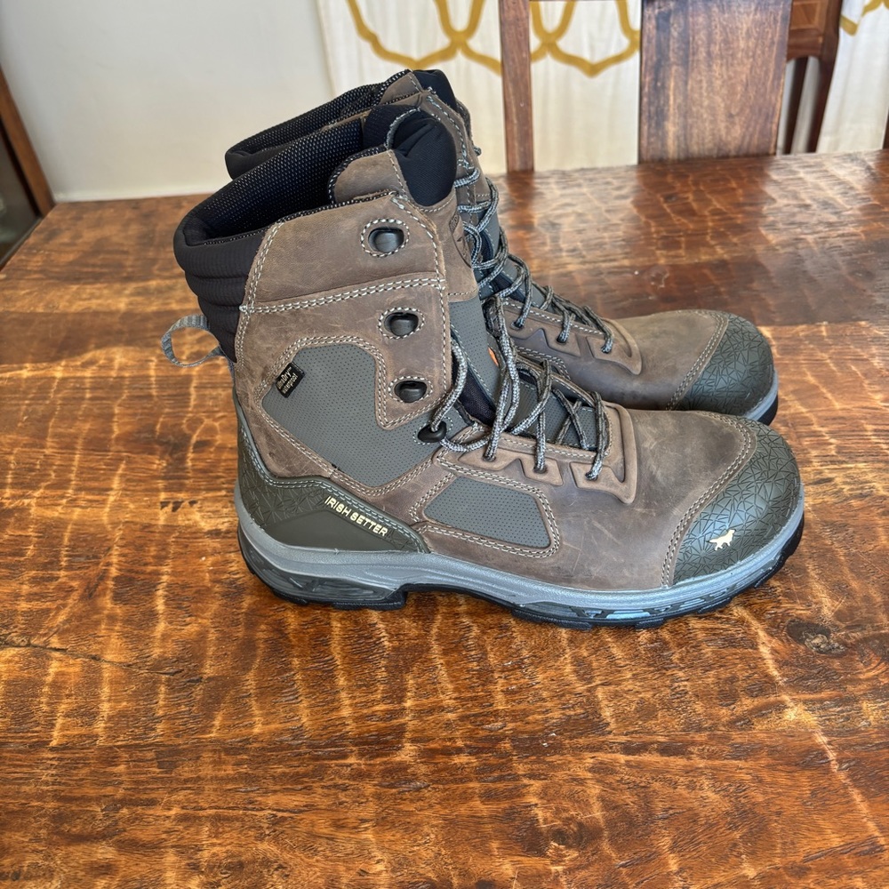 Men's Redwing Irish Setter Black and Brown Work Boots size 11